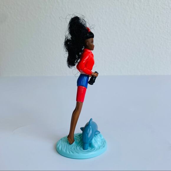 NEW 1994 Mattel Barbie Lifeguard Action Figure - Picture 4 of 10